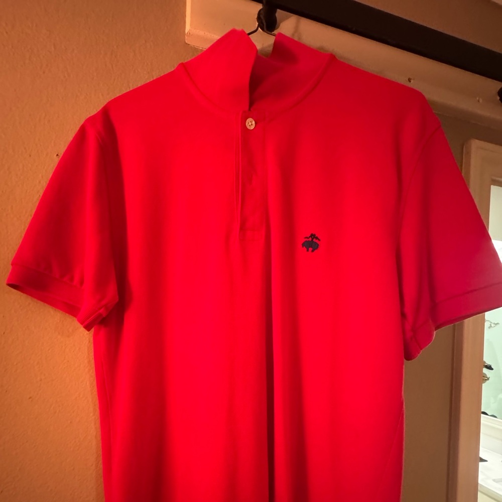 Excellent condition. Red brook brothers. Polo